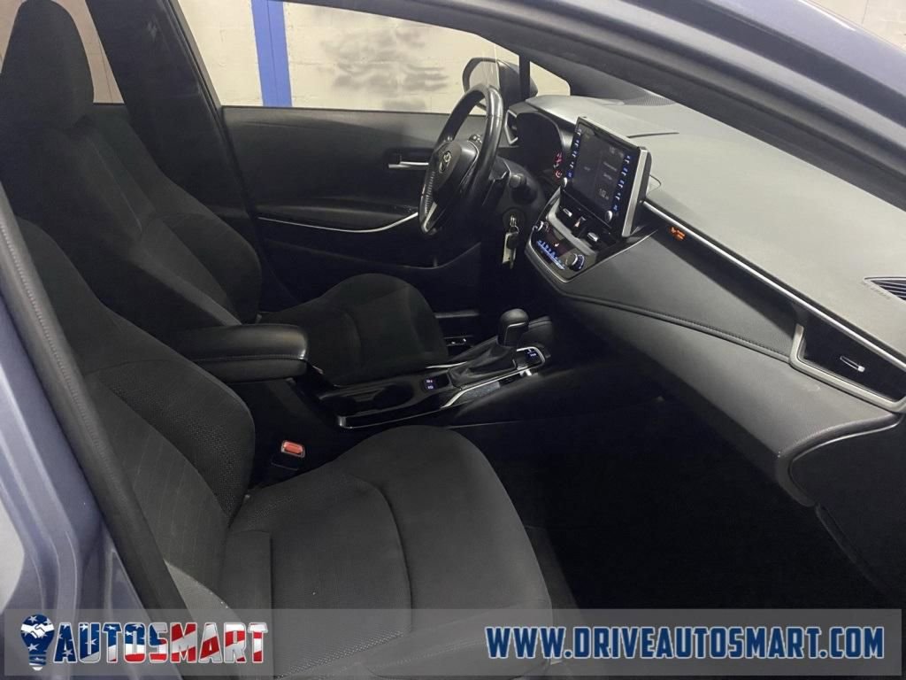 Used 2020 Toyota Corolla SE w/ Carpet Mat Package (TMS) image 18