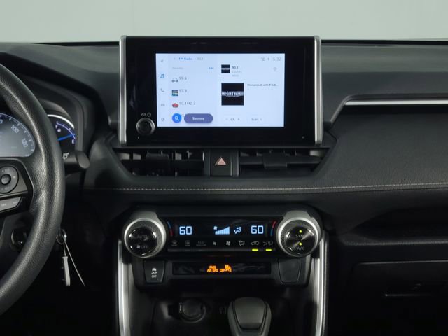 Used 2025 Toyota RAV4 LE image 22
