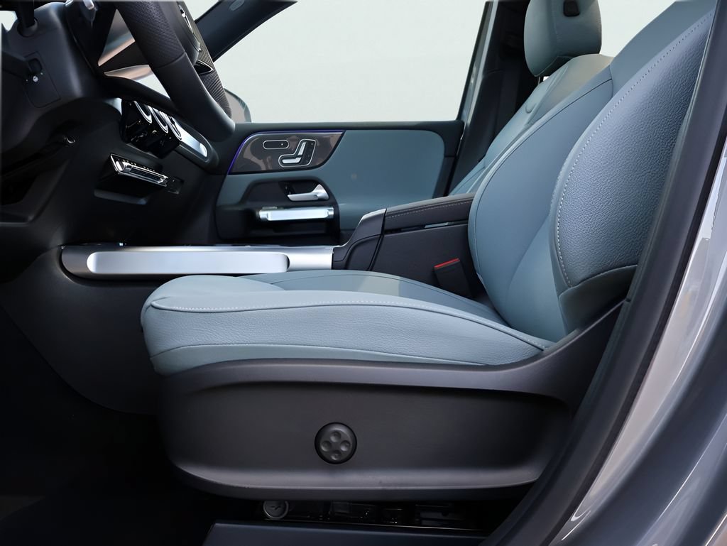 New 2026 Mercedes-Benz GLB 250 4MATIC image 39