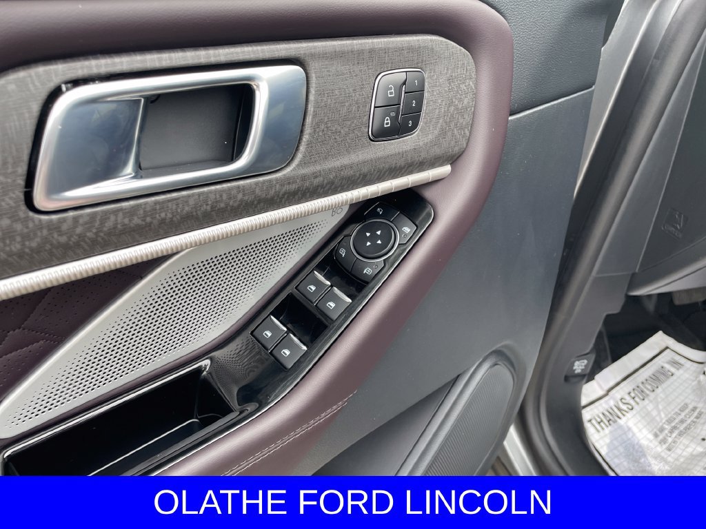New 2026 Ford Explorer Platinum w/ LUX Leather Package AWD/4WD image 10