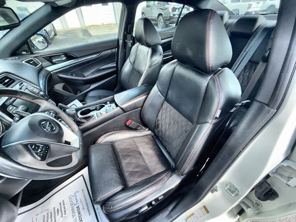 Used 2021 Nissan Maxima SR w/ Sport Mat Group FWD image 17