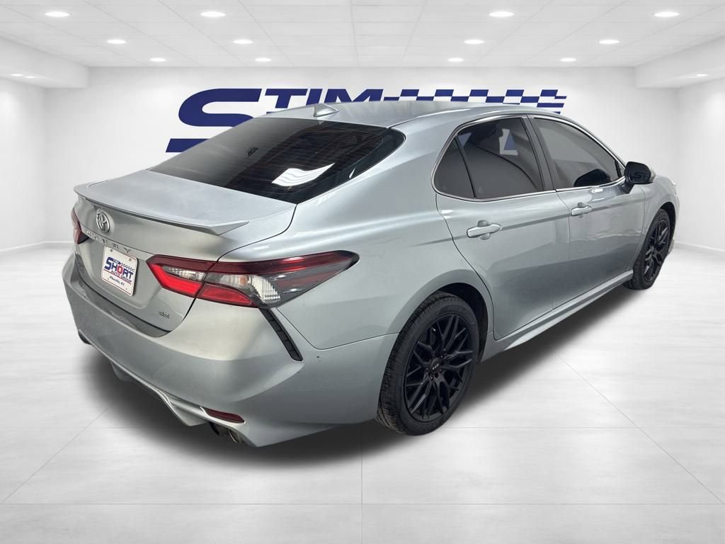 Used 2021 Toyota Camry SE FWD image 4