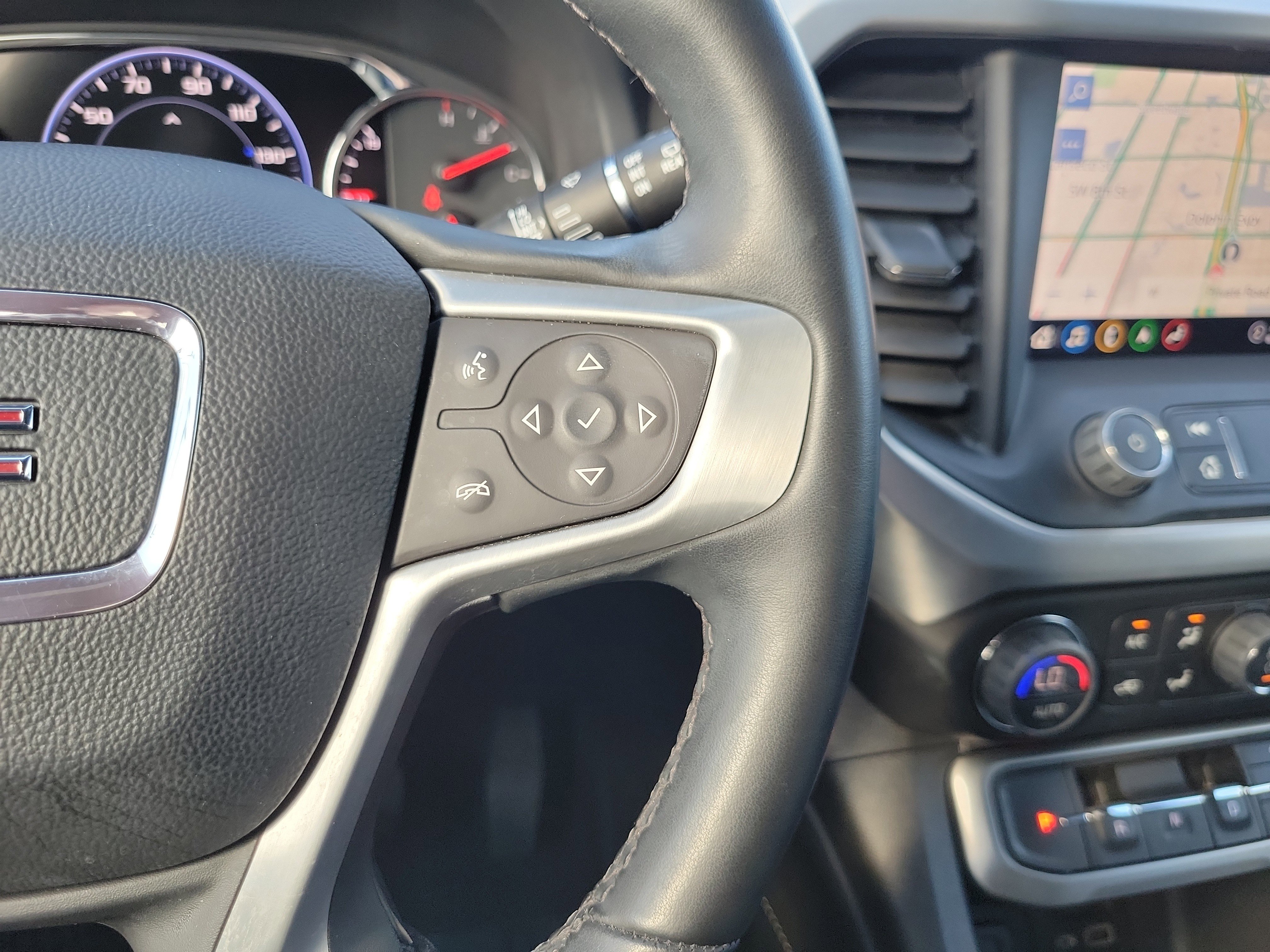 Used 2023 GMC Acadia SLT w/ Technology Package image 20