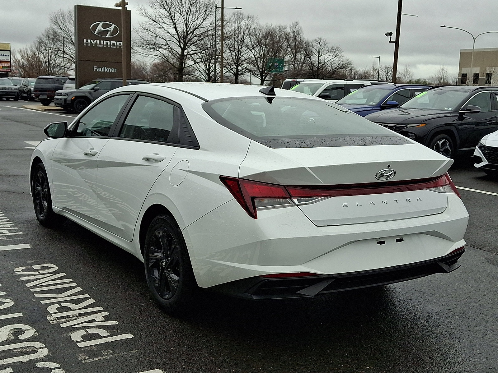 Certified 2023 Hyundai Elantra SEL w/ Preferred Accessory Package image 4