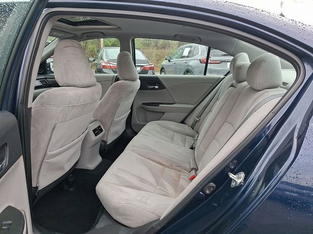 Used 2015 Honda Accord EX image 10