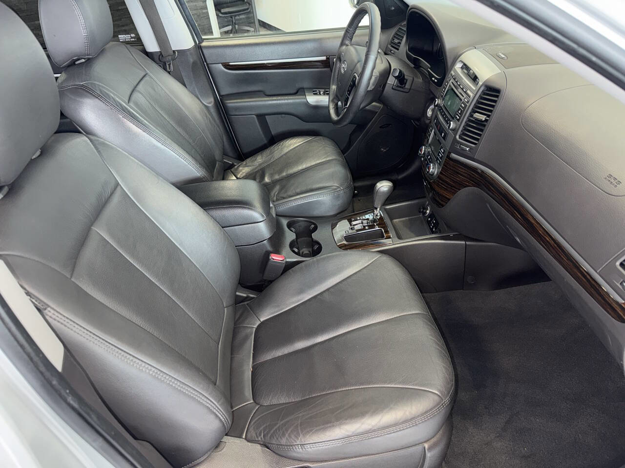 Used 2011 Hyundai Santa Fe Limited image 21