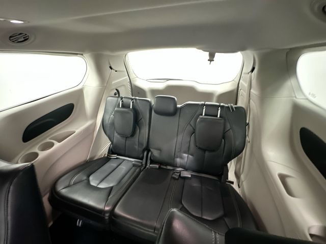 Used 2024 Chrysler Pacifica Limited FWD image 26