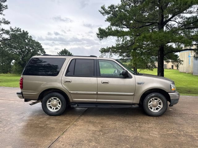 Used 2002 Ford Expedition XLT RWD image 21