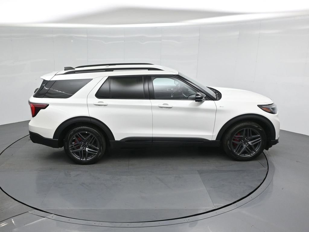 Certified 2025 Ford Explorer ST-Line w/ Premium Package image 43
