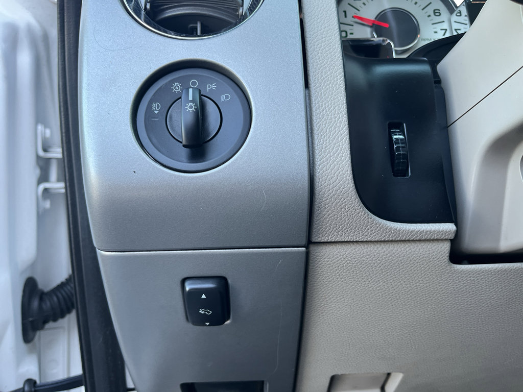 Used 2014 Ford Expedition EL Limited image 11