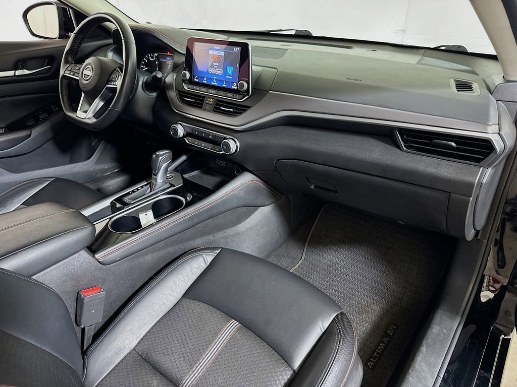 Used 2024 Nissan Altima 2.5 SR FWD image 25