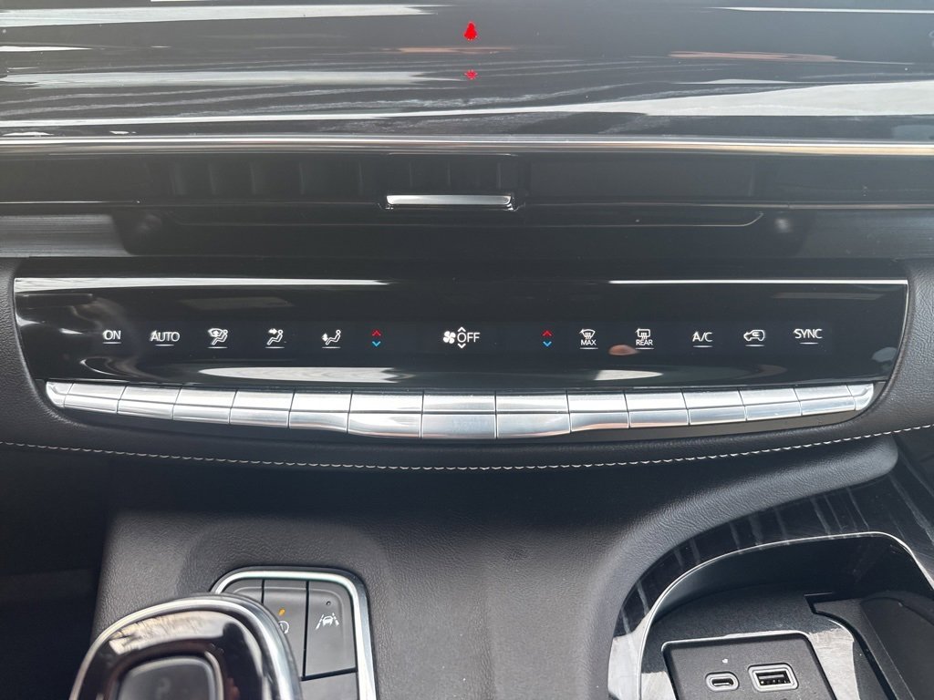 Certified 2022 Cadillac Escalade ESV Sport w/ Touring Package image 29