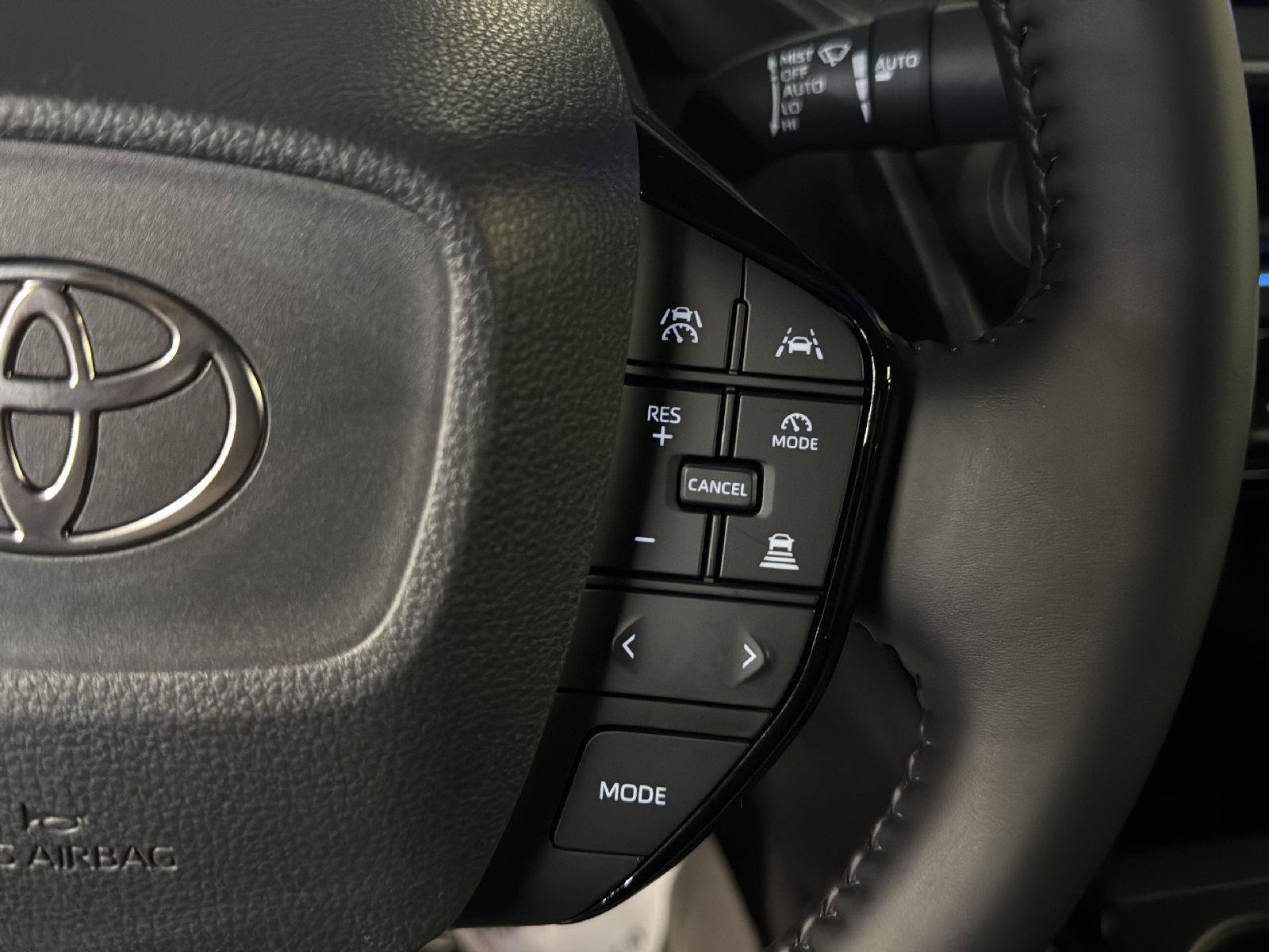 Used 2024 Toyota Prius XLE AWD/4WD image 19