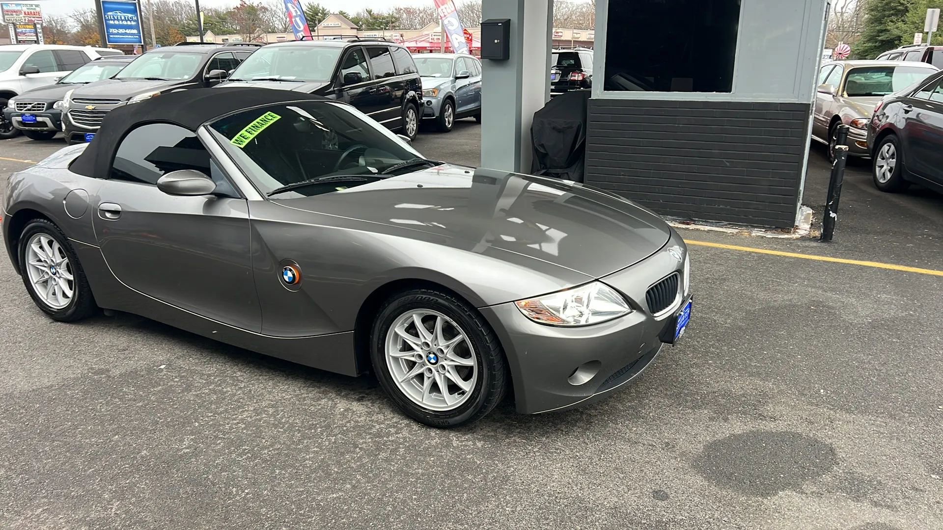 Used 2004 BMW Z4 2.5i image 7