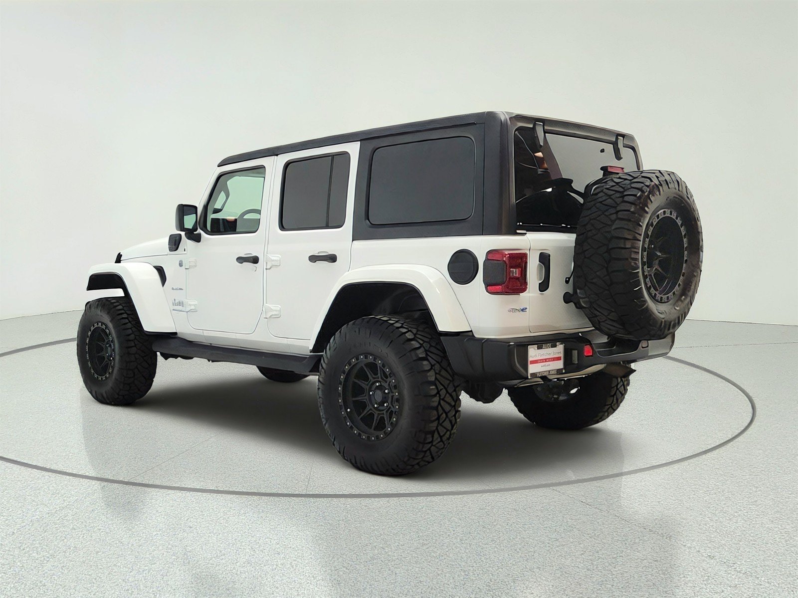 Used 2021 Jeep Wrangler Unlimited Sahara w/ Dual Top Group AWD/4WD image 7