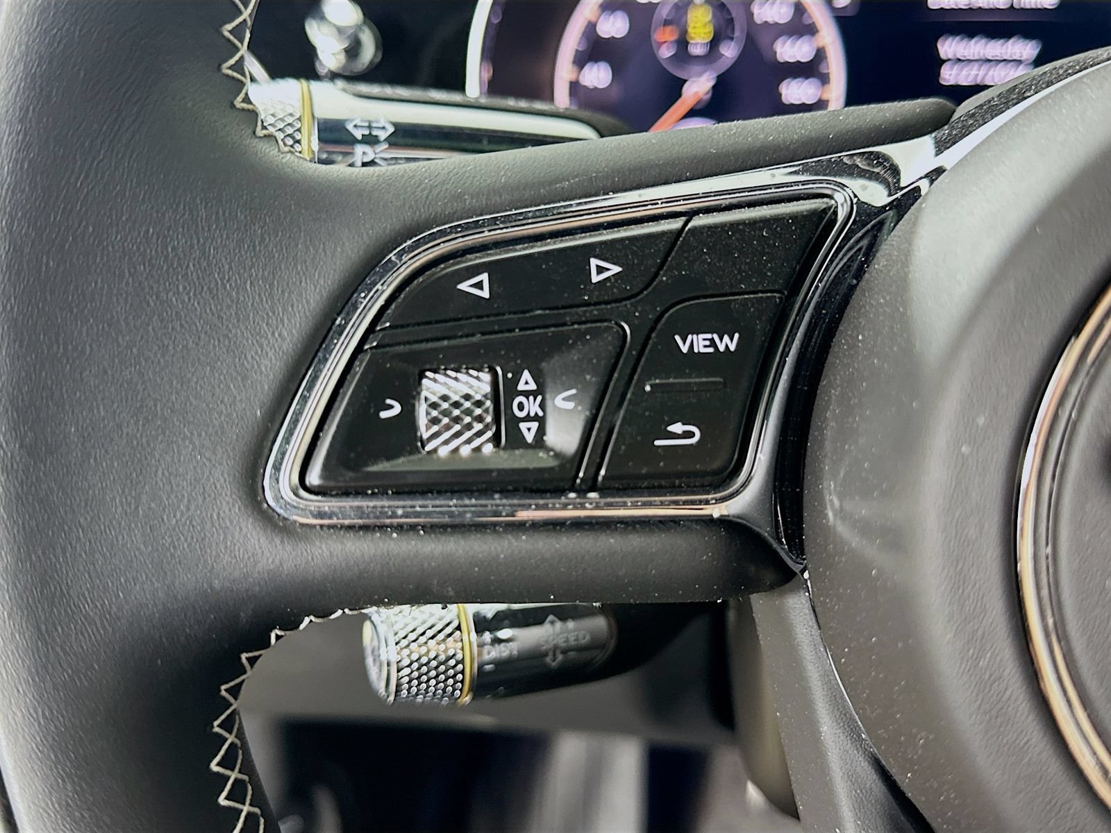 Used 2024 Bentley Flying Spur V8 AWD/4WD image 19