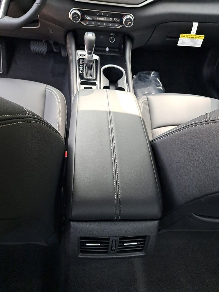 New 2025 Nissan Altima 2.5 SL AWD/4WD image 27