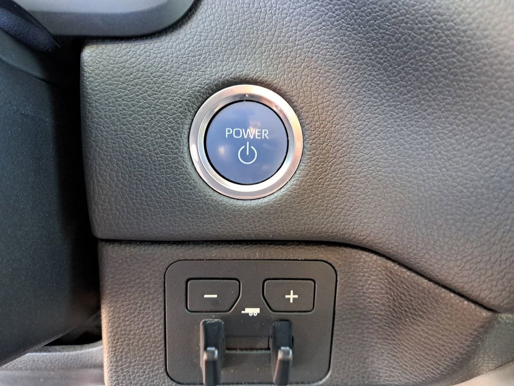 Used 2024 Toyota Tundra Limited image 29