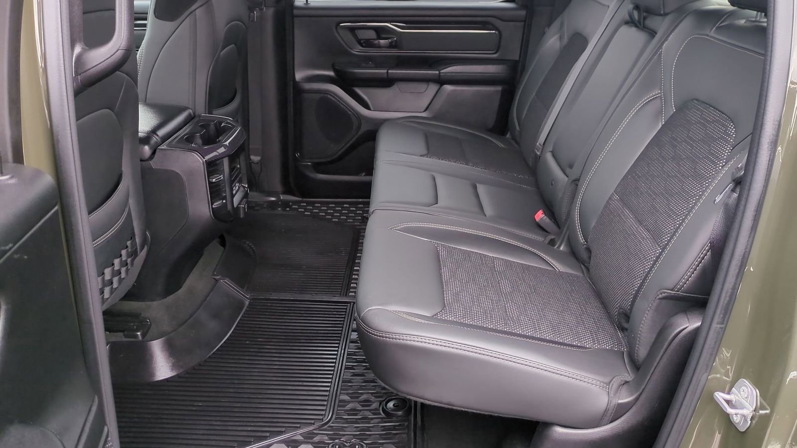 Used 2021 RAM 1500 Big Horn w/ Built-to-serve Edition image 22