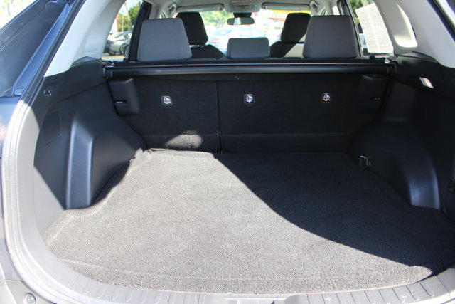 Certified 2022 Toyota RAV4 XLE FWD image 28