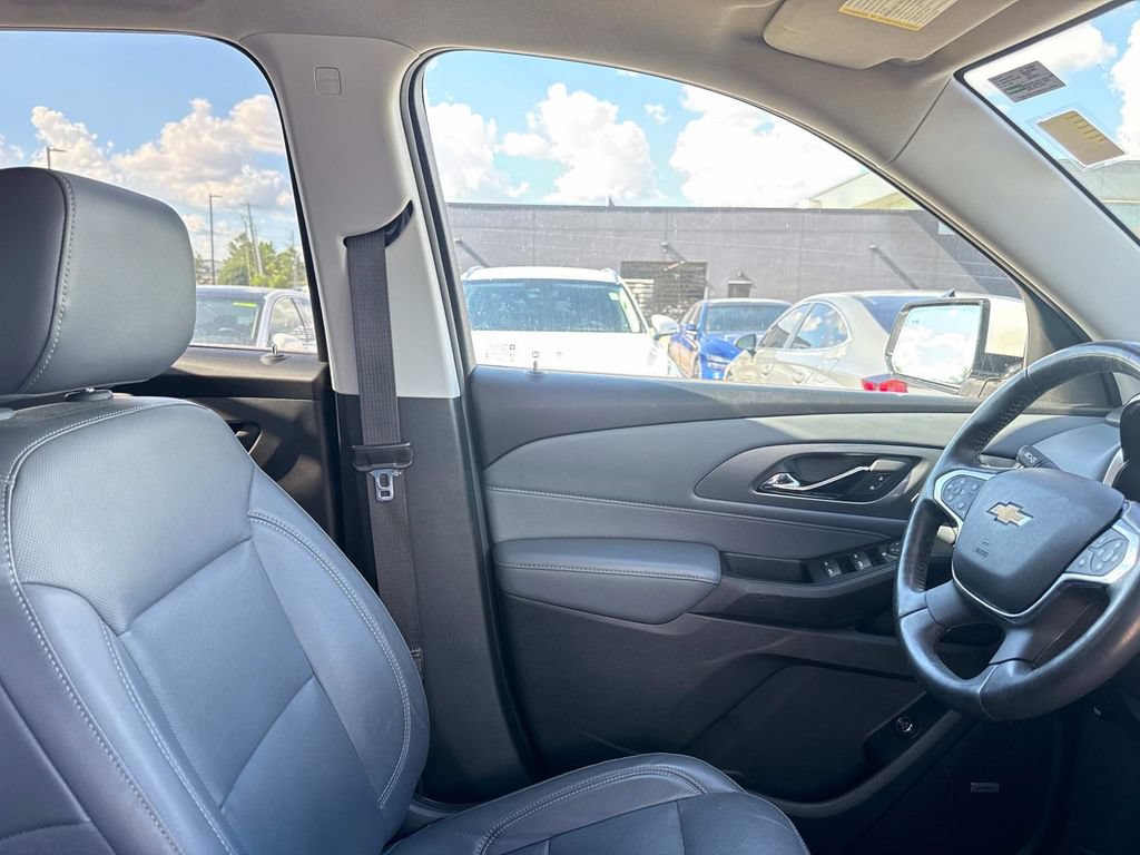 Used 2019 Chevrolet Traverse Premier w/ Driver Confidence II Package FWD image 14