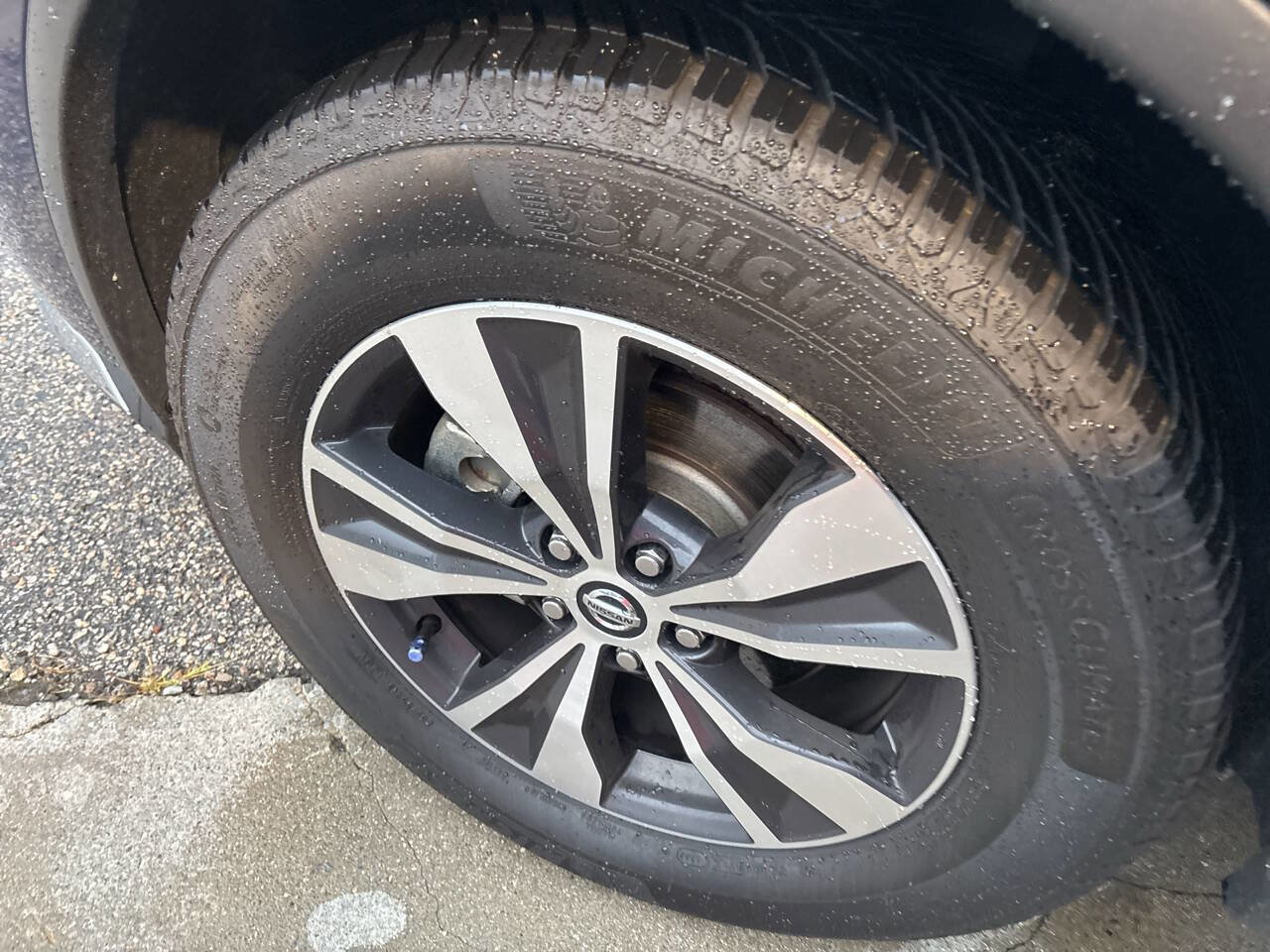 Used 2019 Nissan Murano S image 16