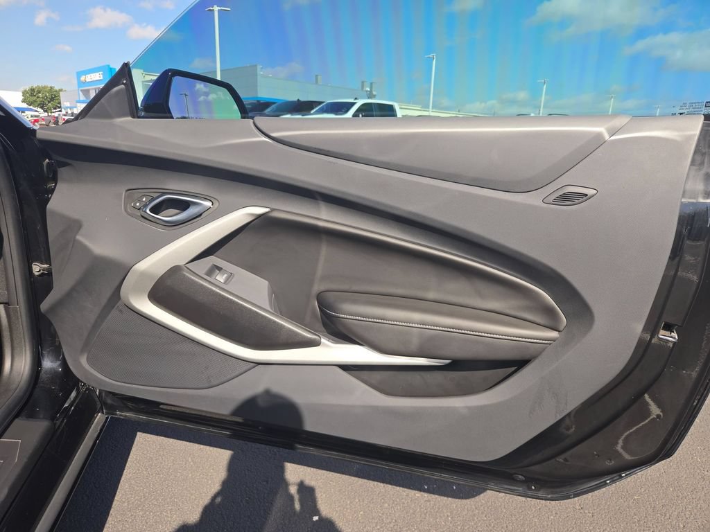 Certified 2024 Chevrolet Camaro LT RWD image 11