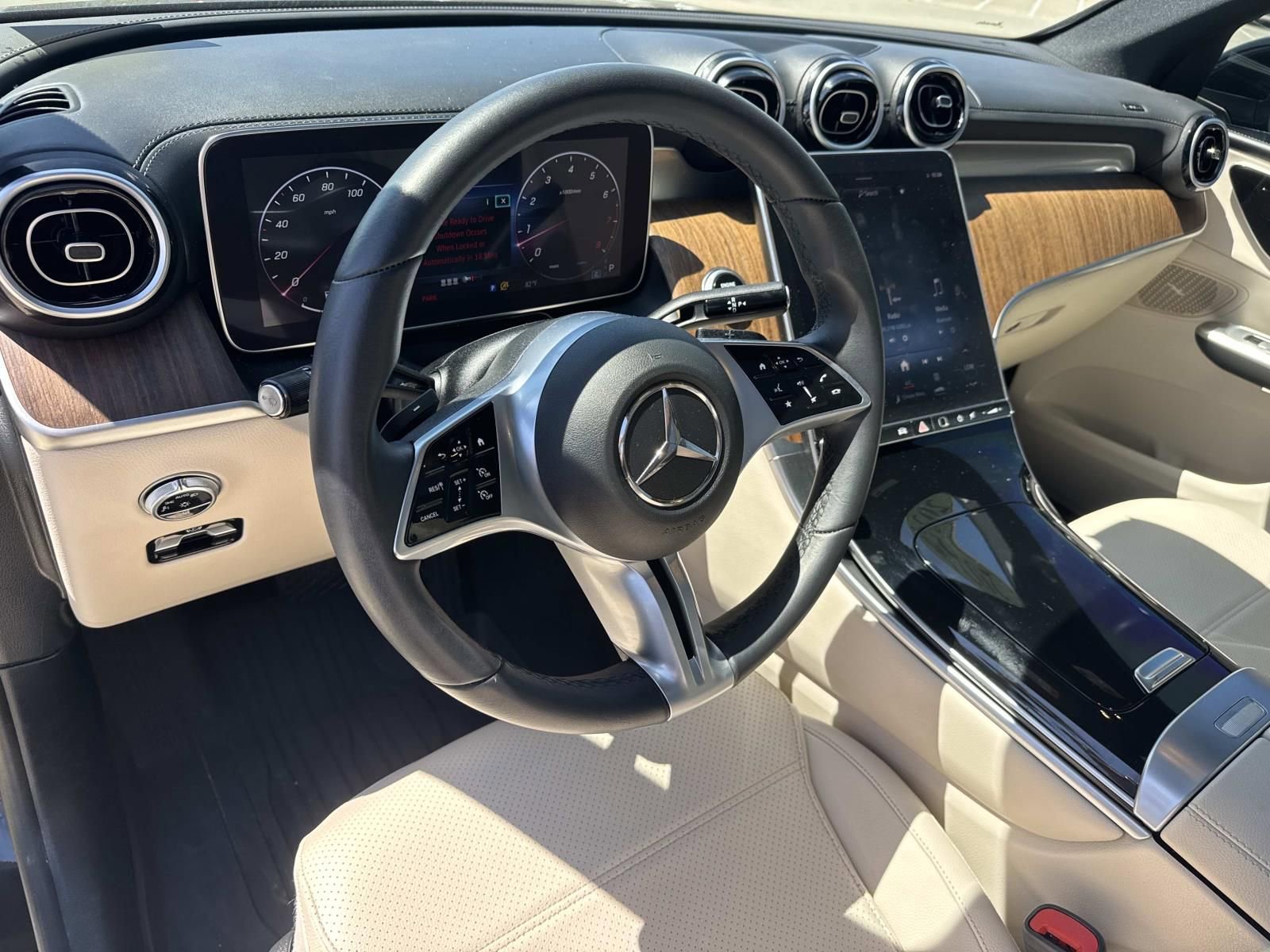 Used 2024 Mercedes-Benz GLC 300 4MATIC image 18