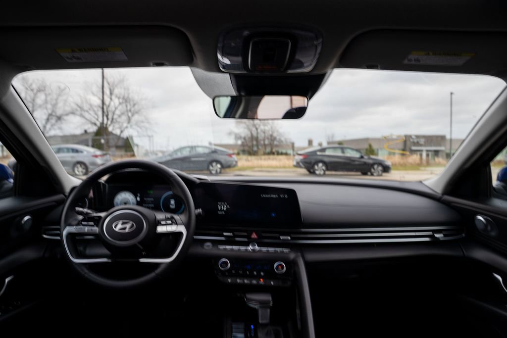 Certified 2024 Hyundai Elantra SEL w/ Convenience Package image 15