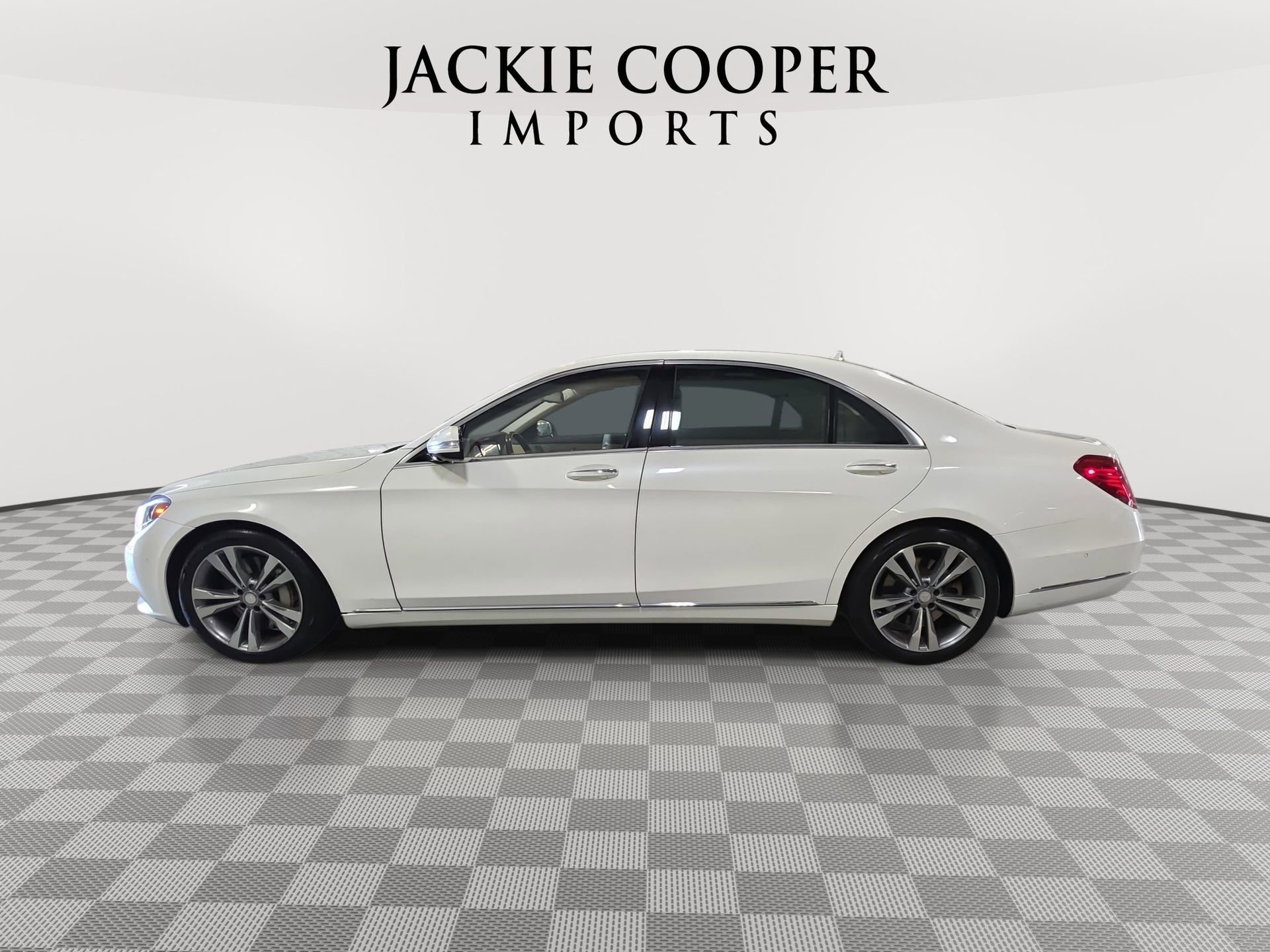 Used 2015 Mercedes-Benz S 550 4MATIC Sedan image 8