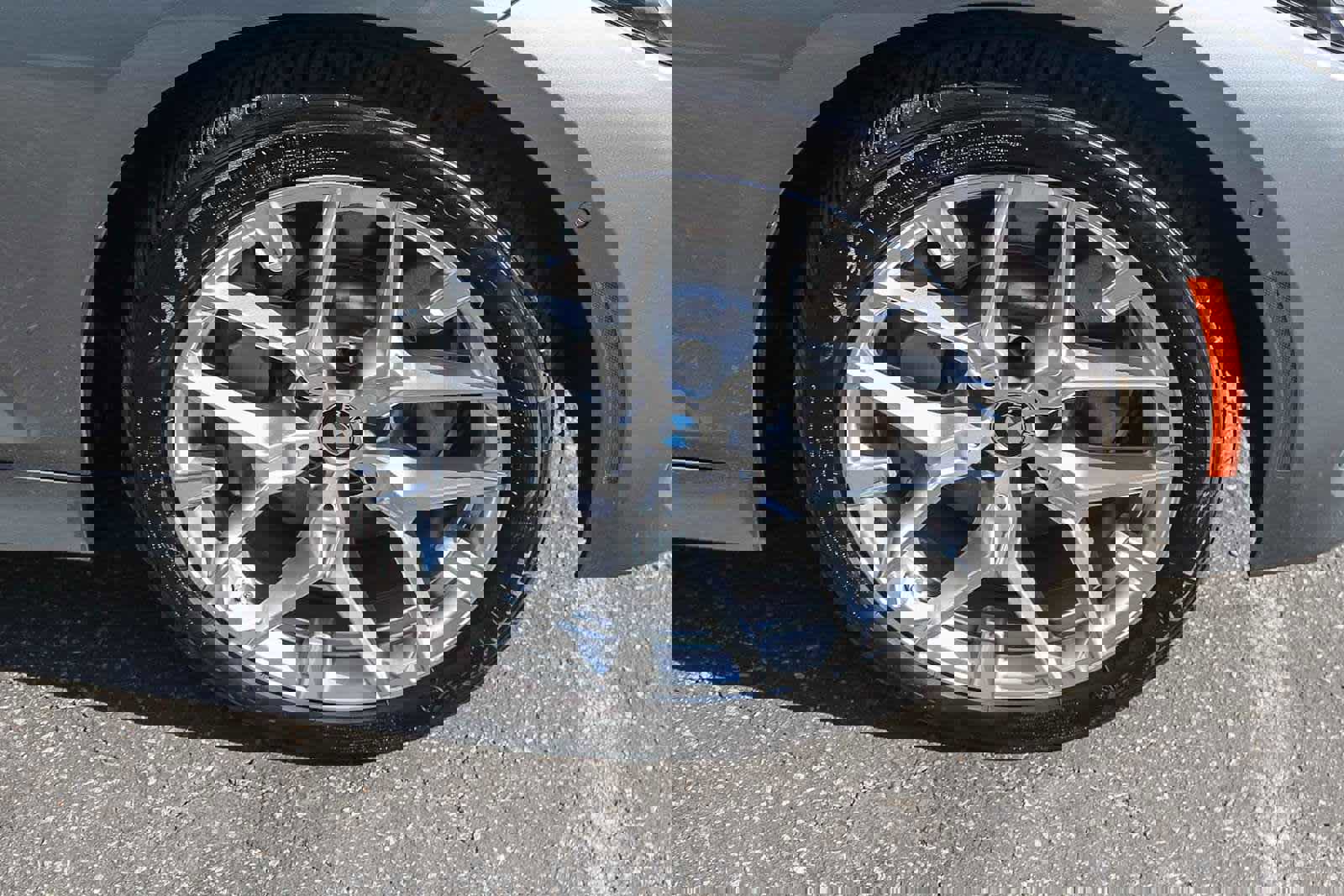 Certified 2025 BMW 330i Sedan w/ Premium Package image 9