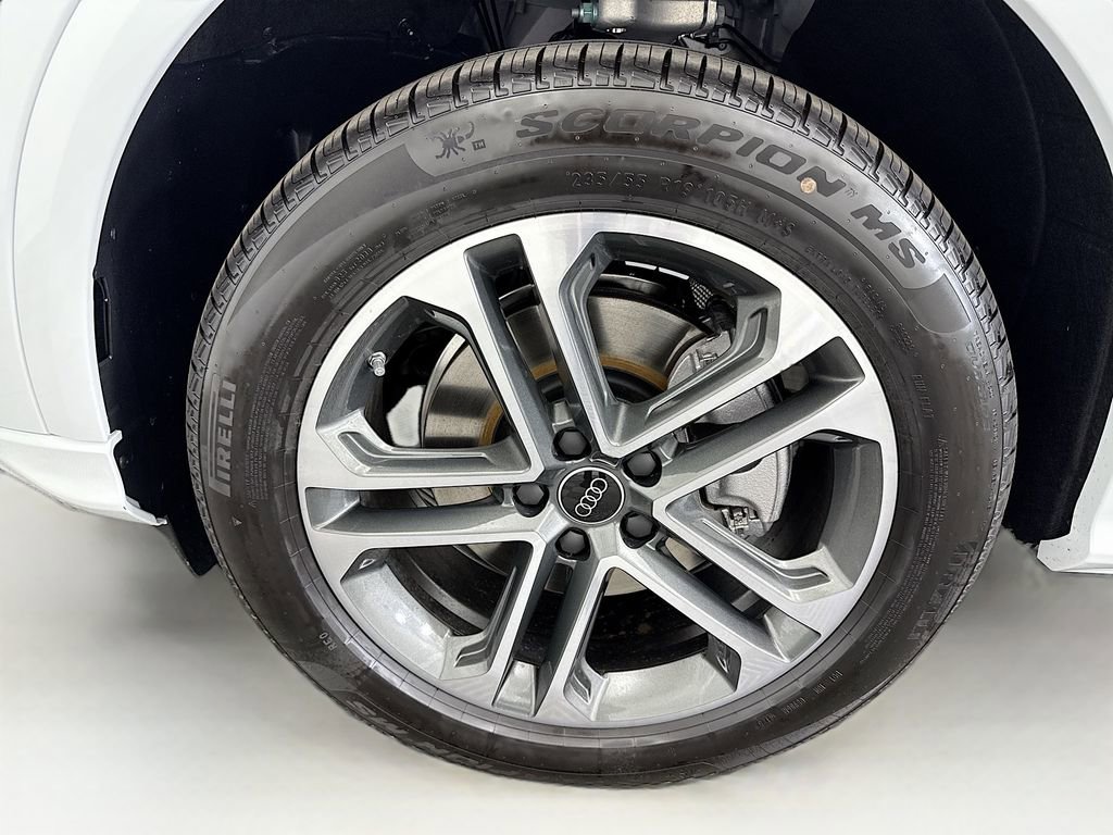 Used 2025 Audi Q5 Premium Plus w/ Premium Plus image 31