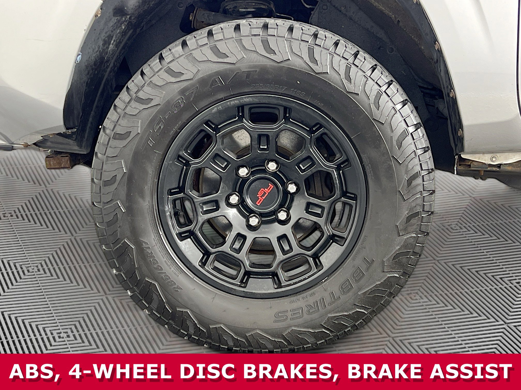 Used 2016 Toyota Tacoma SR w/ SR Convenience Package image 31