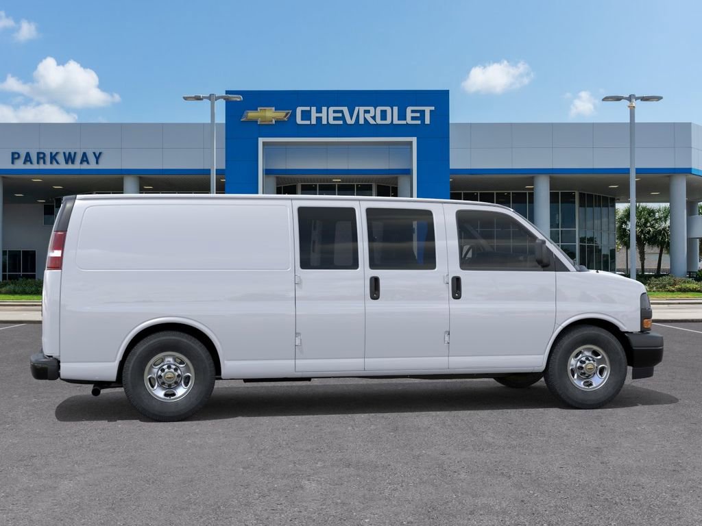 New 2026 Chevrolet Express 2500 Extended RWD image 5