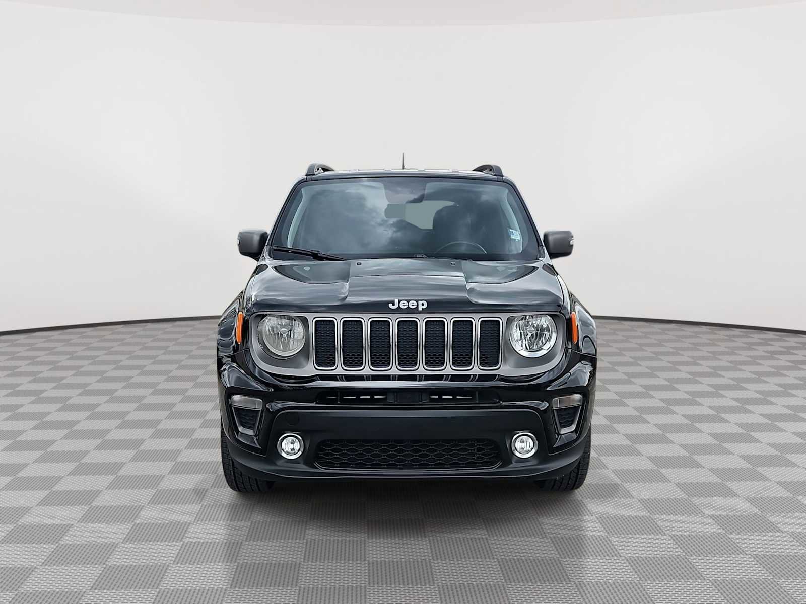 Used 2019 Jeep Renegade Limited w/ UConnect 8.4 Nav Group AWD/4WD image 5