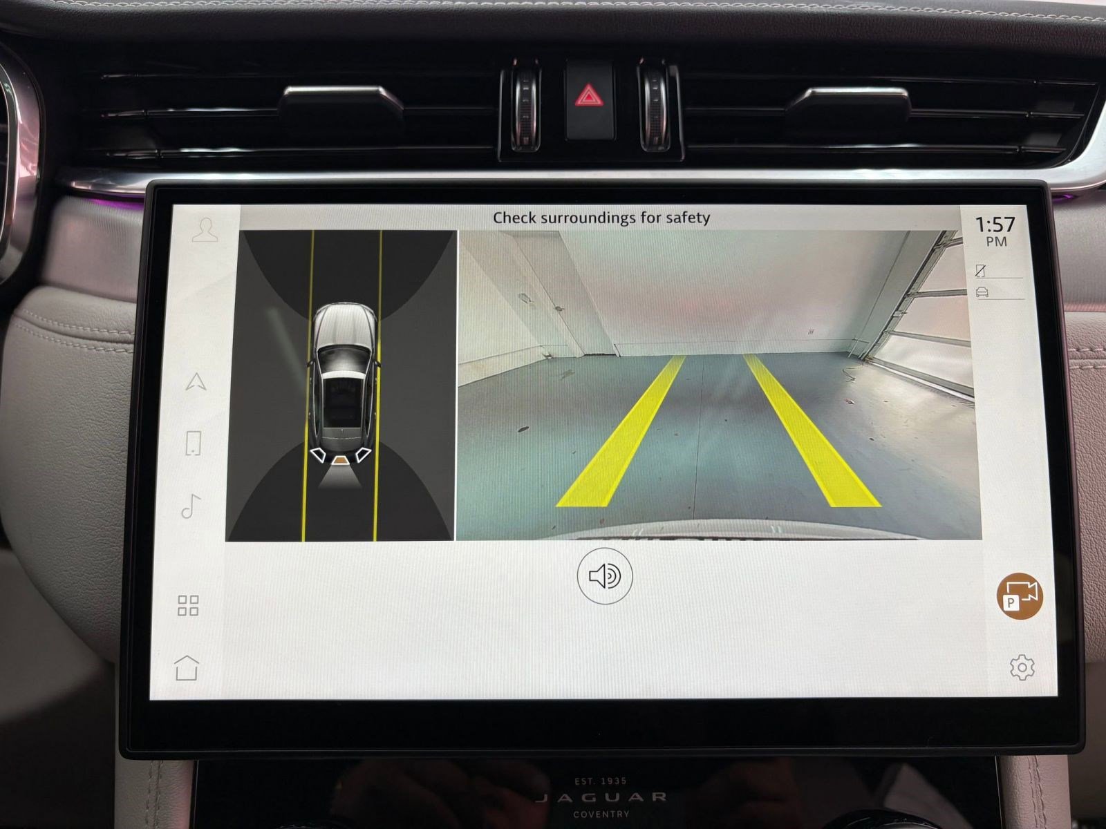 Used 2024 Jaguar F-PACE R-Dynamic S image 28