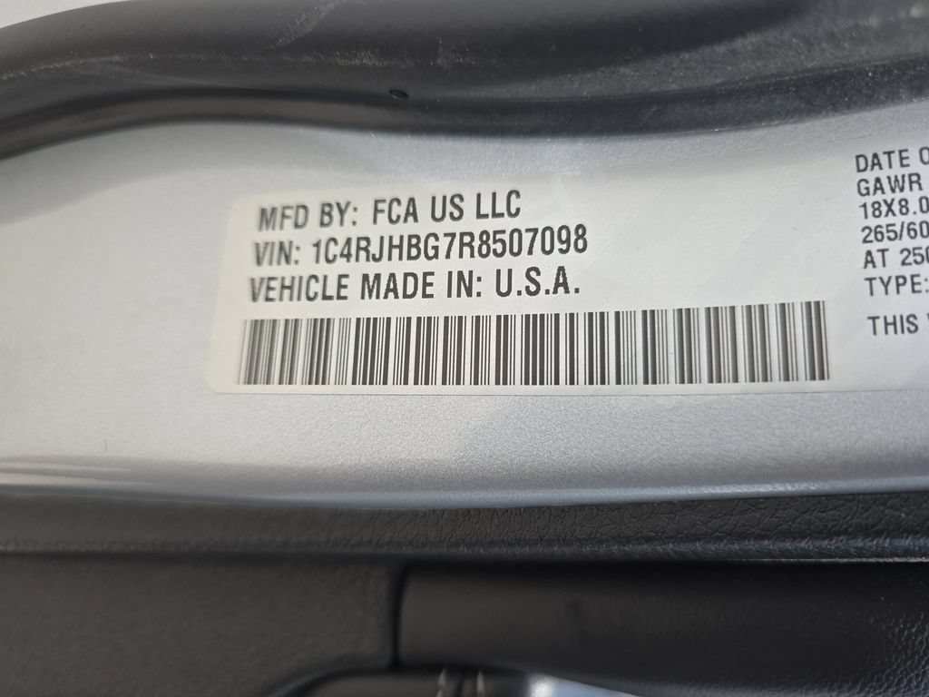 Used 2024 Jeep Grand Cherokee Limited AWD/4WD image 34