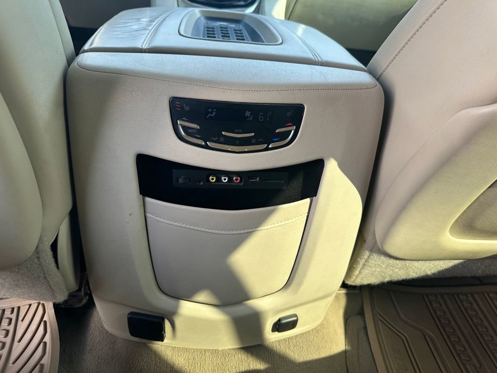 Used 2015 Cadillac Escalade Luxury image 20
