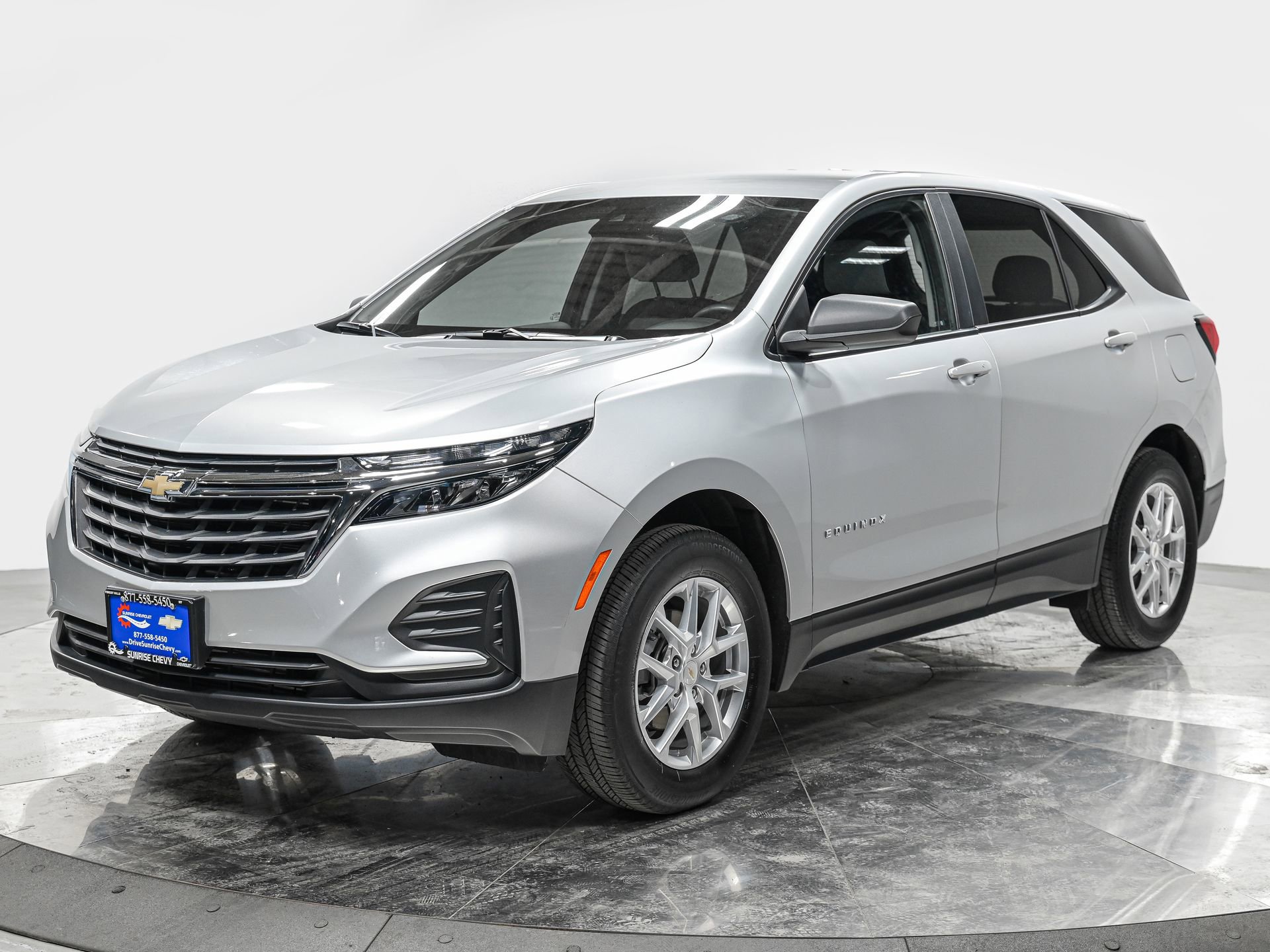 Used 2024 Chevrolet Equinox LS w/ LS Convenience Package image 1