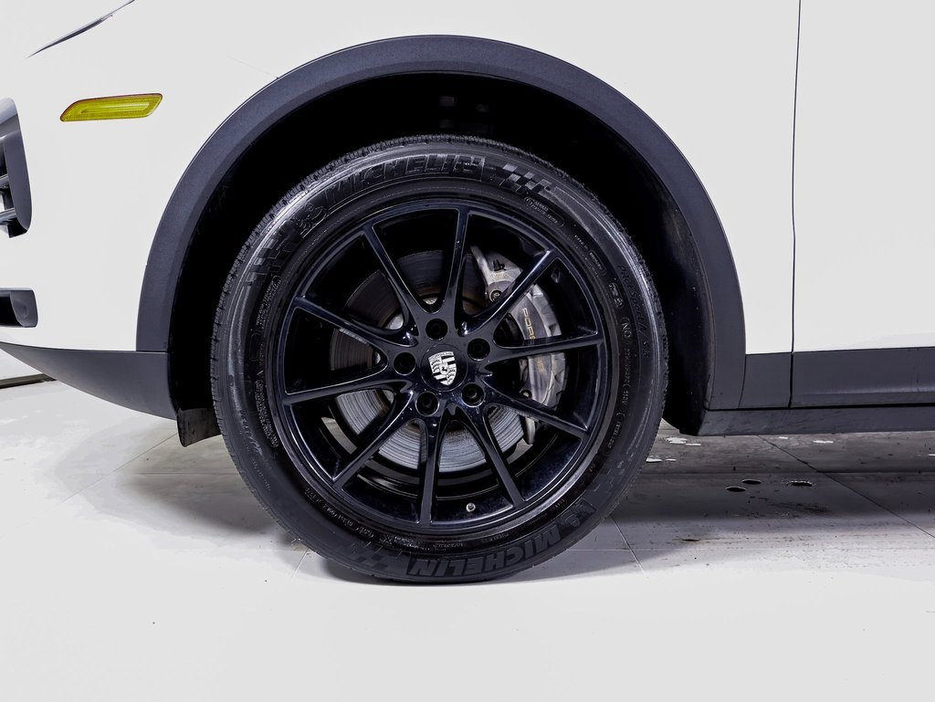 Used 2022 Porsche Cayenne image 23