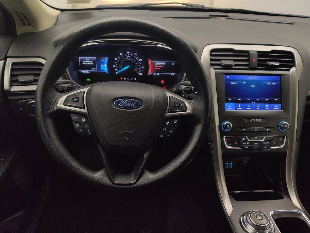 Used 2020 Ford Fusion SE image 22