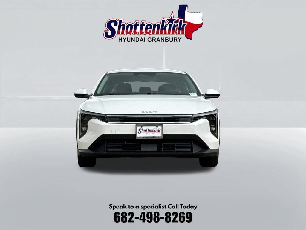 Used 2025 Kia K4 FWD image 2