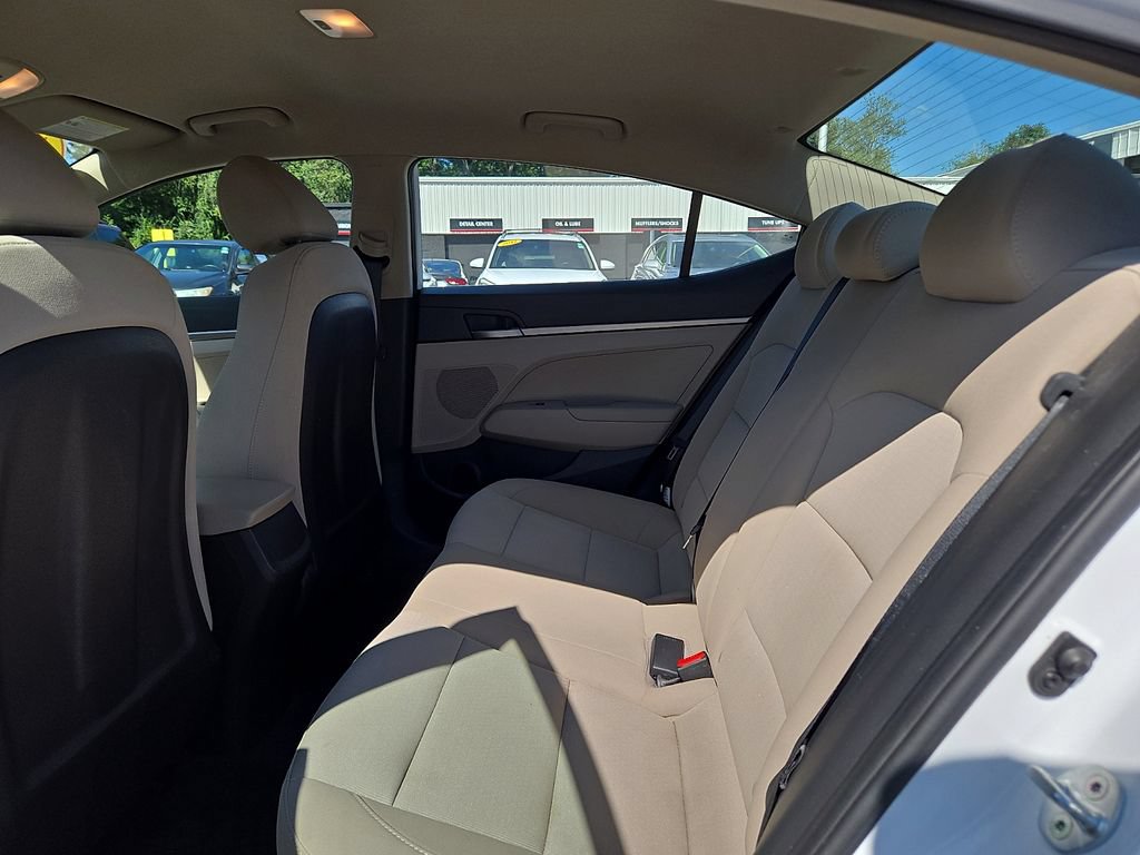 Used 2018 Hyundai Elantra SE FWD image 14