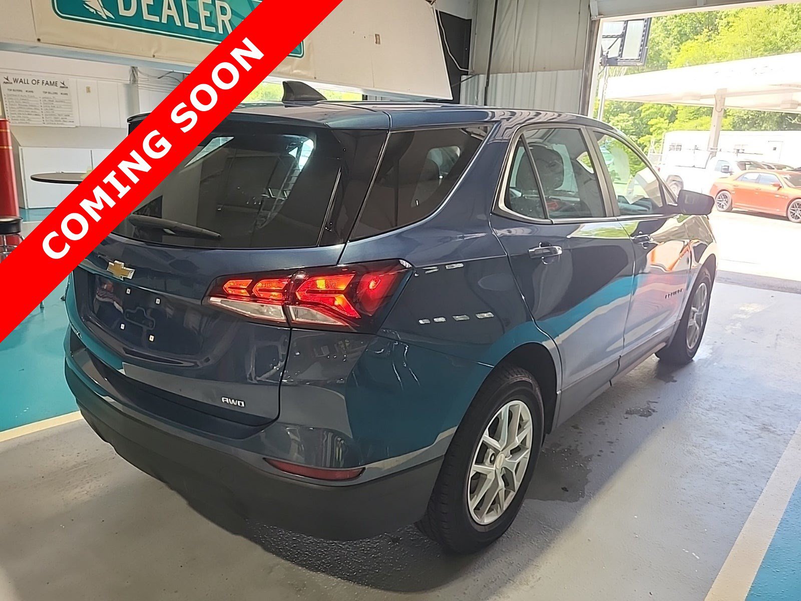 Used 2024 Chevrolet Equinox LS AWD/4WD image 4