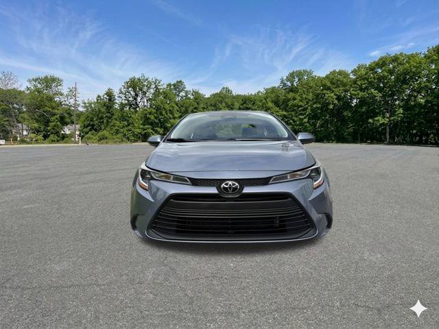 Used 2023 Toyota Corolla LE FWD image 3