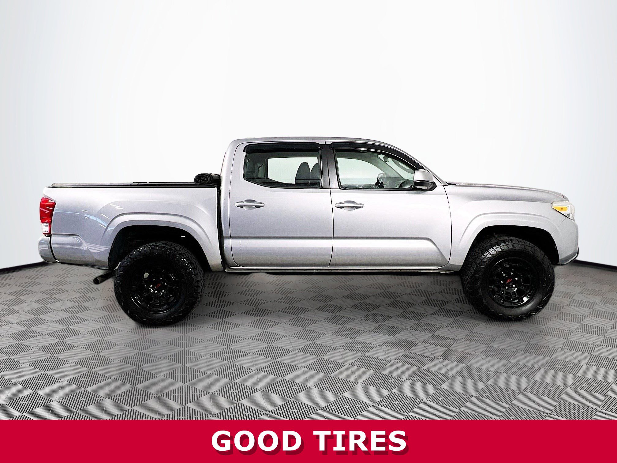 Used 2016 Toyota Tacoma SR w/ SR Convenience Package image 28