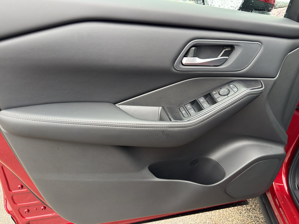 New 2026 Nissan Rogue SV AWD/4WD image 13