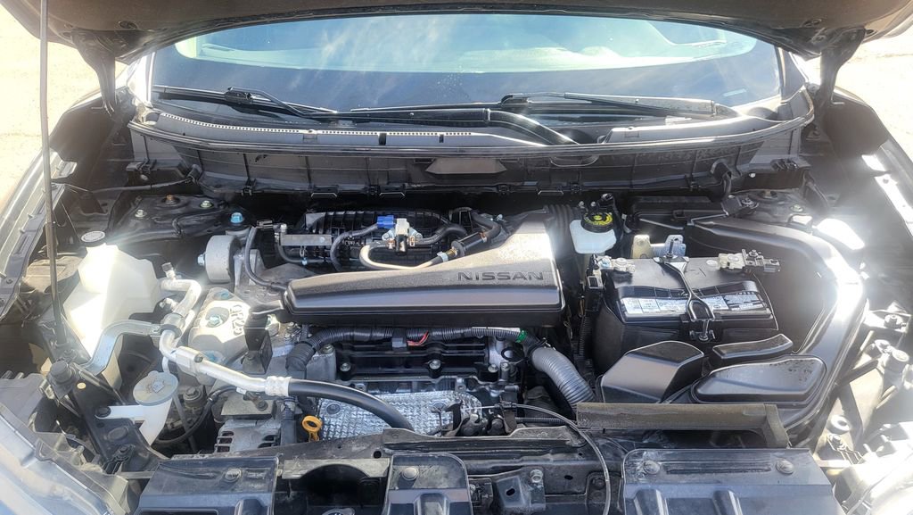 Used 2020 Nissan Rogue SV w/ Premium Package image 39