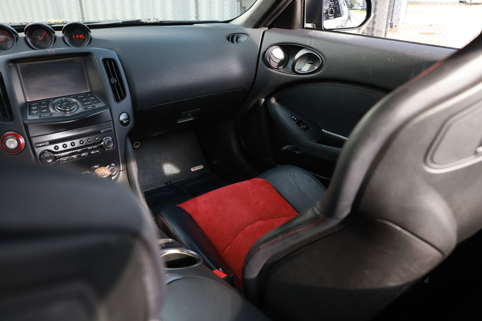 Used 2016 Nissan 370Z NISMO RWD image 22
