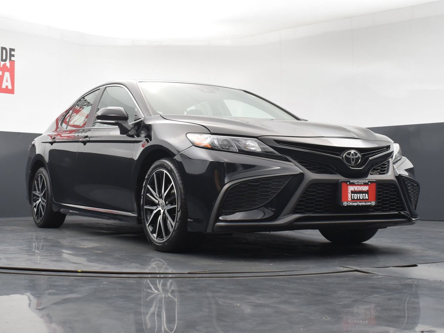 Used 2024 Toyota Camry SE AWD/4WD image 28